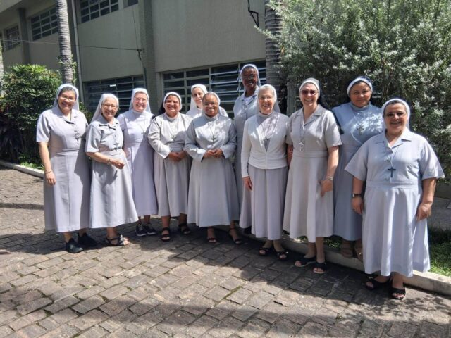 Superioras das Irmãs Beneditinas expressam apoio e comunhão com o Papa Leão XIV