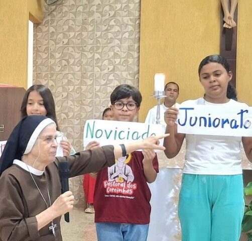 Celebrando o Dia da Vida Religiosa no Mês Vocacional